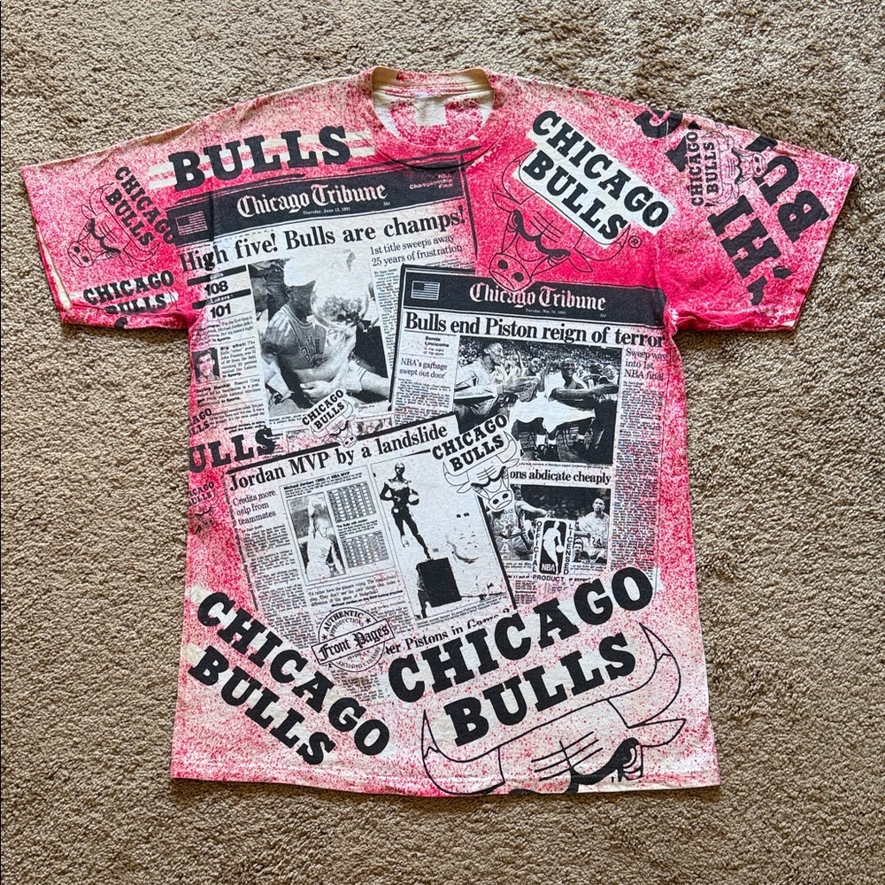 Vintage Chicago Bulls Michael Jordan AOP Red White Newspaper Print Short Sleeve